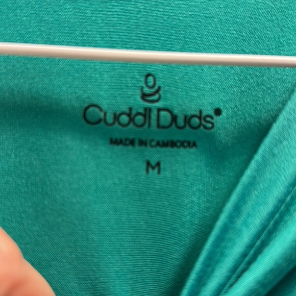 Cuddl Duds green and navy Stretchy Short Sleeve Shirt size medium. Gently used - Picture 2 of 3
